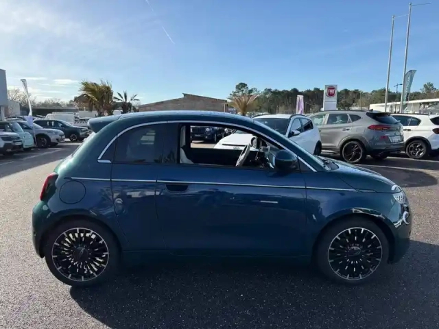 Fiat 500 3+1 e 118 ch — photo 36