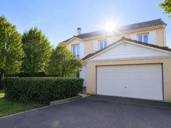 Maison 8 pièces 144 m²