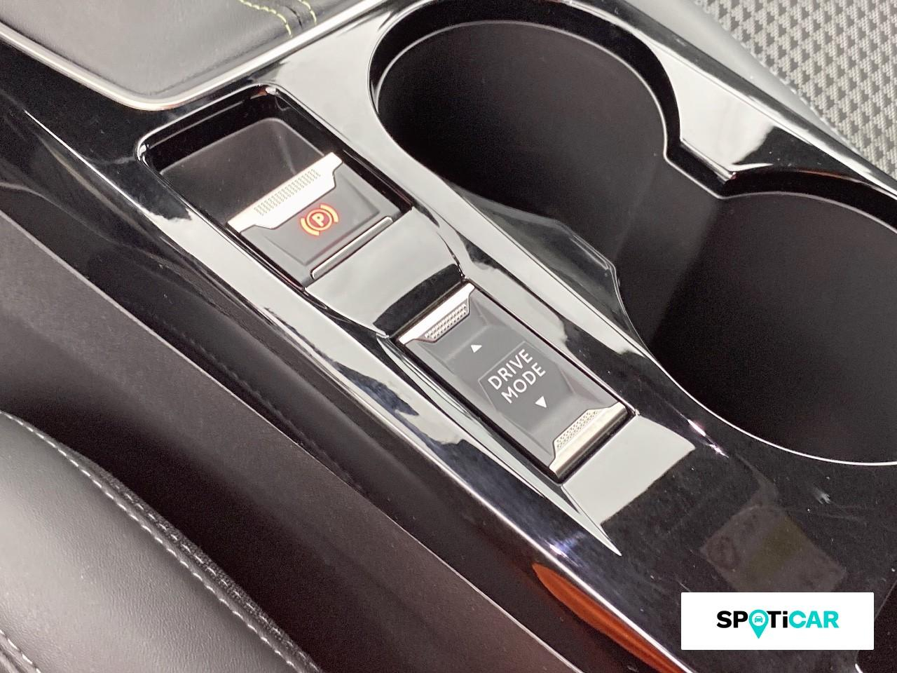 Peugeot 208 1.2 puretech 100ch s&s gt — photo 18