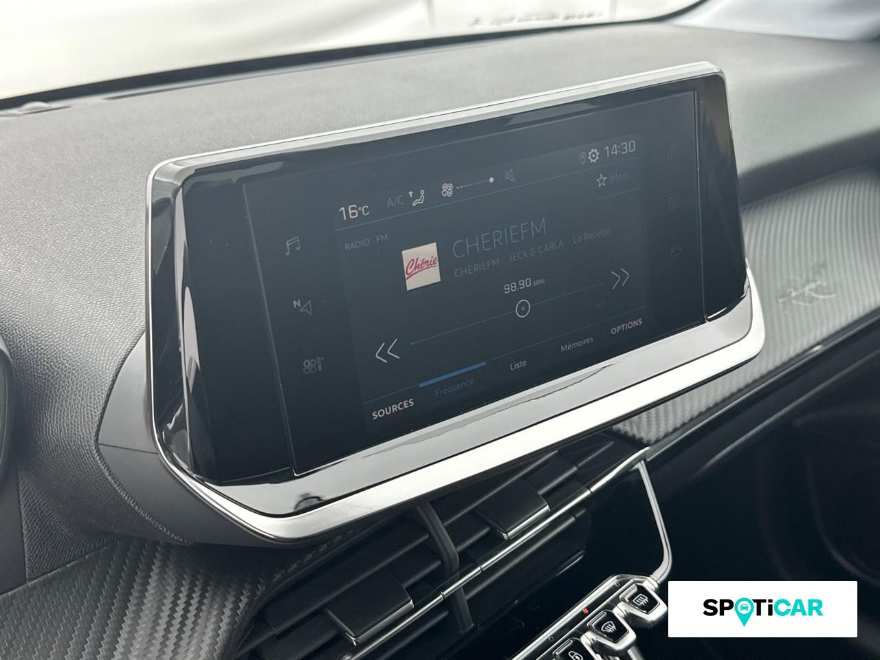 Peugeot 208 1.2 puretech 100ch s&s style 118g — photo 13