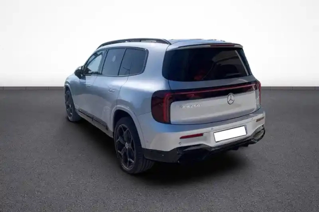 Mercedes Glb 250+ eq — photo 4
