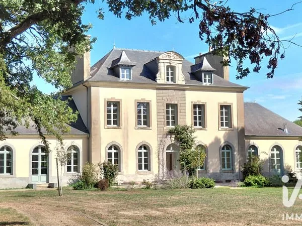 Maison 14 pièces 376 m²
