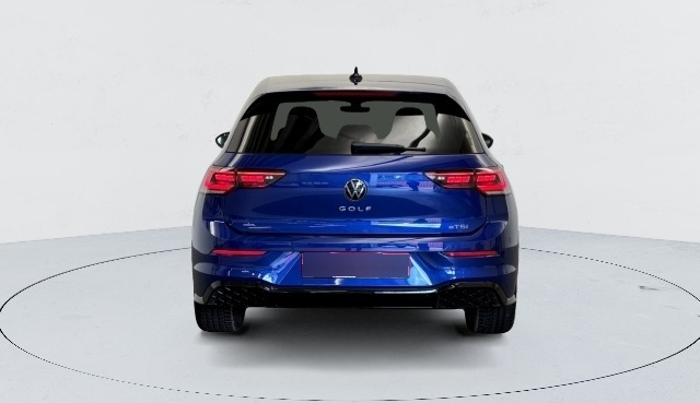 Volkswagen Golf 8 — photo 3