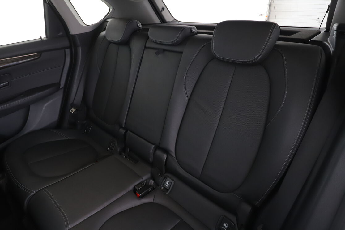BMW Série 2 Active Tourer 218d Luxury BVA8 — photo 13
