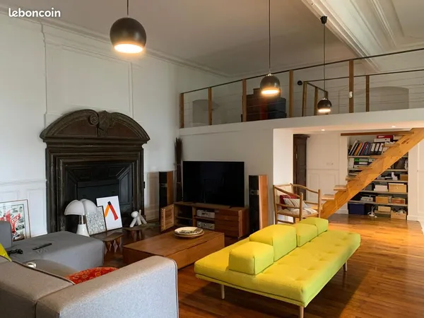 CHALLES LES EAUX- Appartement de Caractère- Esprit Loft de 130,36 m² avec Terrasse - Château de Triv