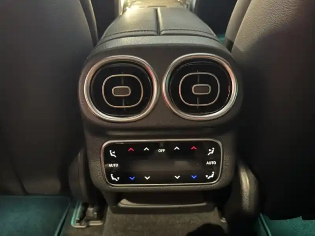 Mercedes Glc 300 e  hybrid eq 4matic am — photo 52