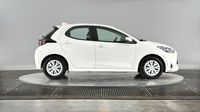 Toyota Yaris 116h Dynamic 5p MY22 — photo 4