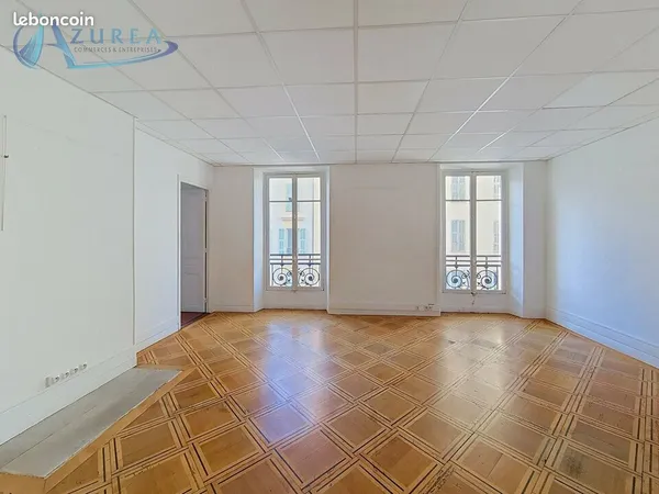 Bureaux 121 m² NICE