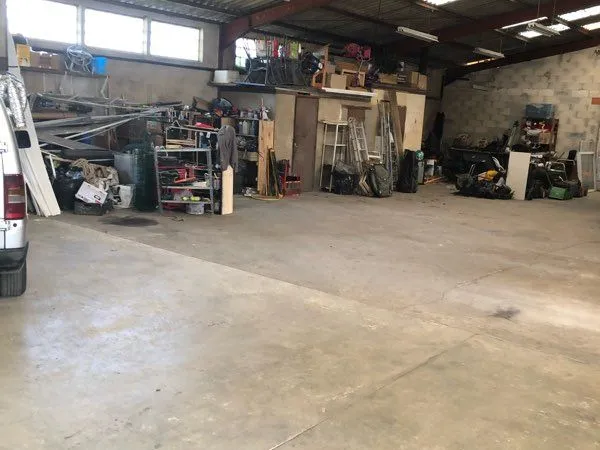 Garage de 160m2 ou 400m2