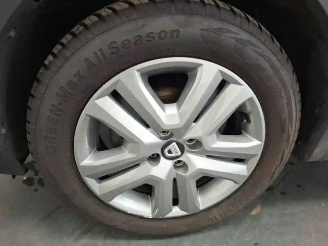 Dacia Sandero eco-g 100 — photo 17