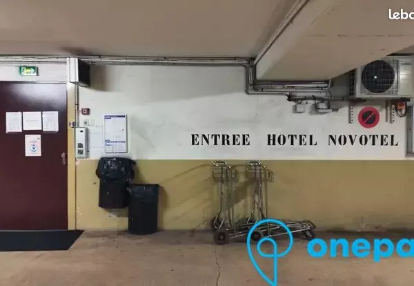 Parking/box 12 m² SEVRES