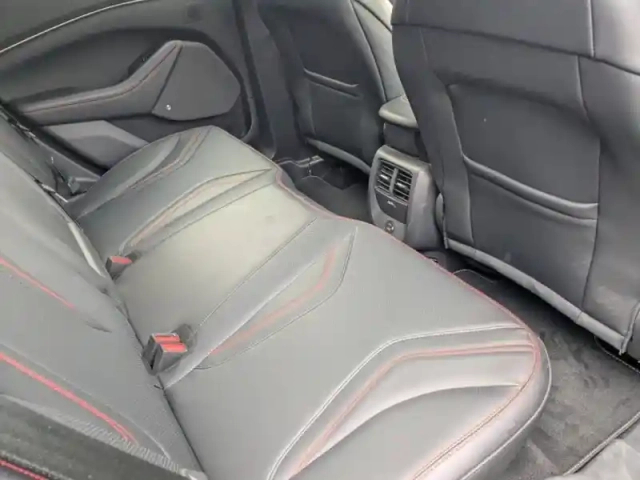 Ford Mustang mach-e 351ch extended range 99kwh awd 9cv — photo 11