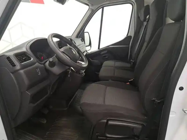 Renault Master fgn trac f3300 l2h2 blue dci 135 — photo 29
