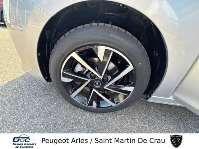 Opel Corsa 1.2 turbo 100 ch — photo 11