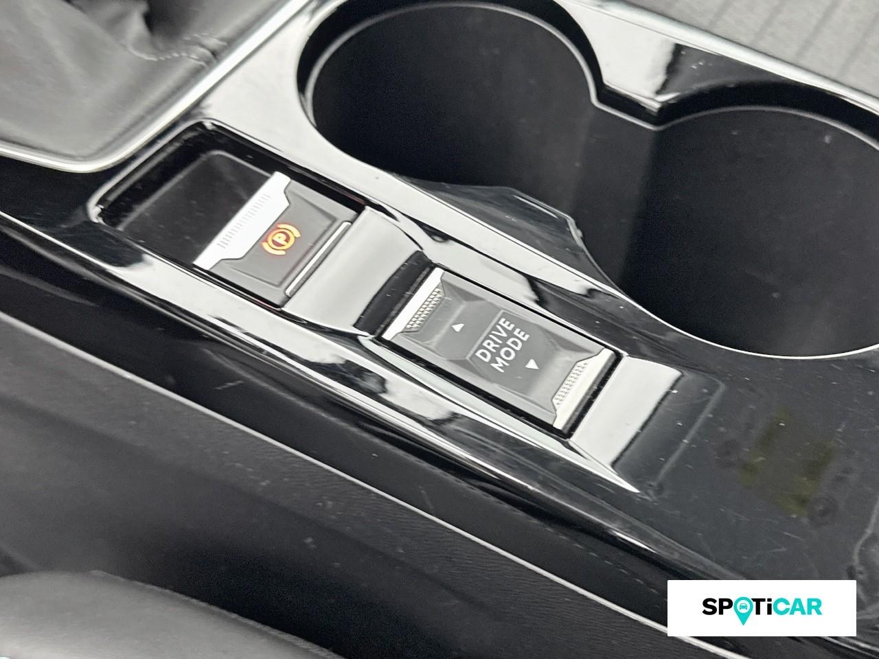 Peugeot 208 1.2 puretech 100ch s&s allure — photo 19