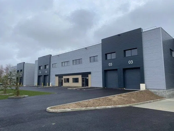 Local d'activité 2038 m²