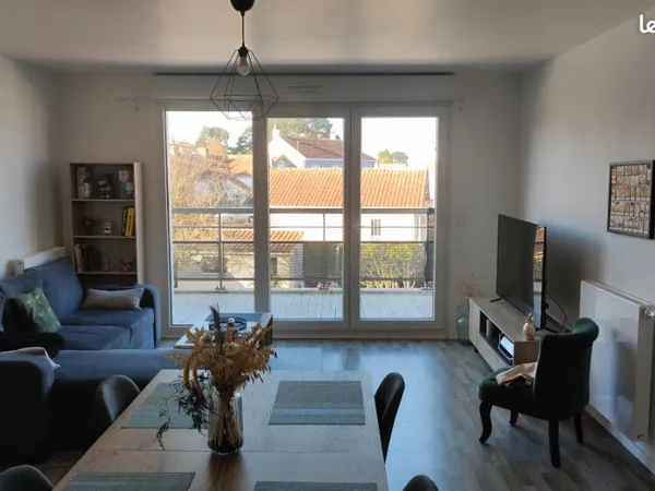 Appartement - 3 pièces - 64 m2 - étage 2/2