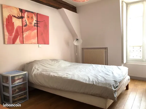 Chambres à louer de 18 m2 avec salle de bain privative