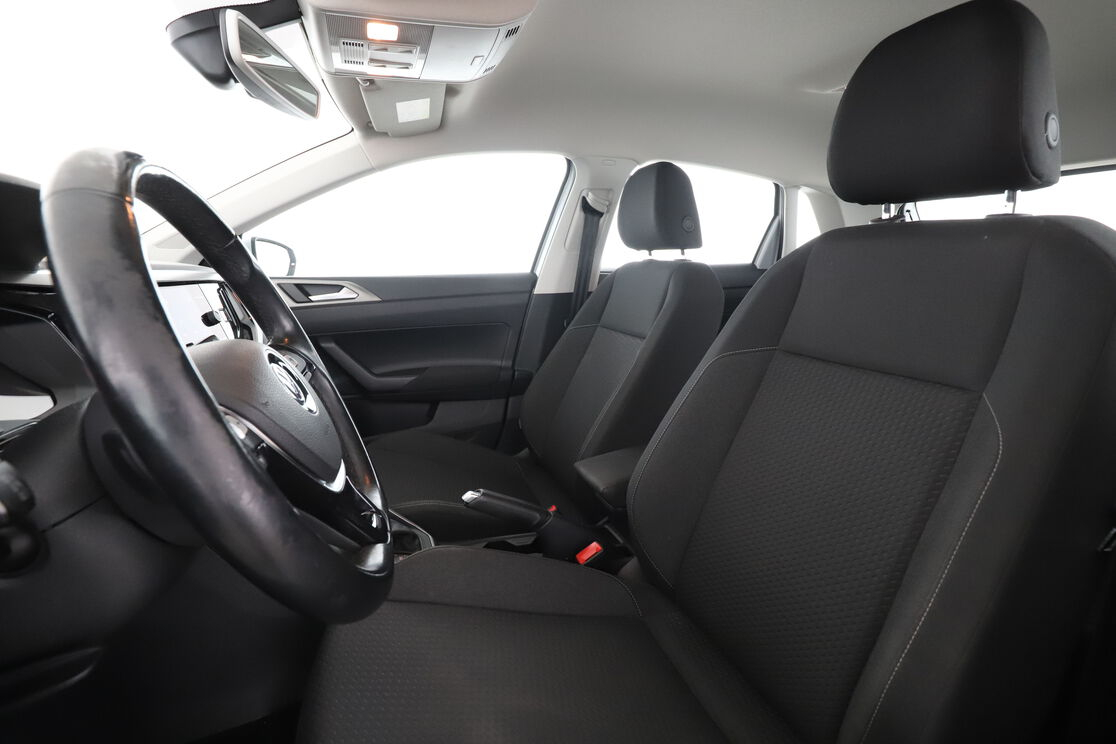 Volkswagen Polo 1.0 TSI Lounge Business DSG7 — photo 9