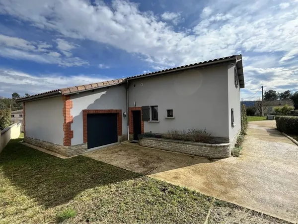 Maison neuve sur terrain de 1512 m2