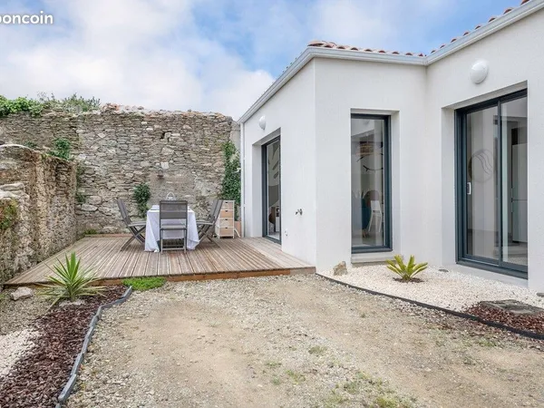 Maison récente dans le bourg de St Michel - 84m² tout confort-