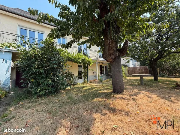 Maison 6 pièces 142 m²