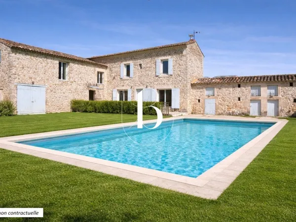 Mas provençal 5 pièces 177 m²