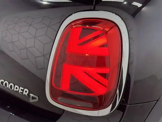 Mini Mini cabriolet cooper d 116 ch bva7 — photo 22