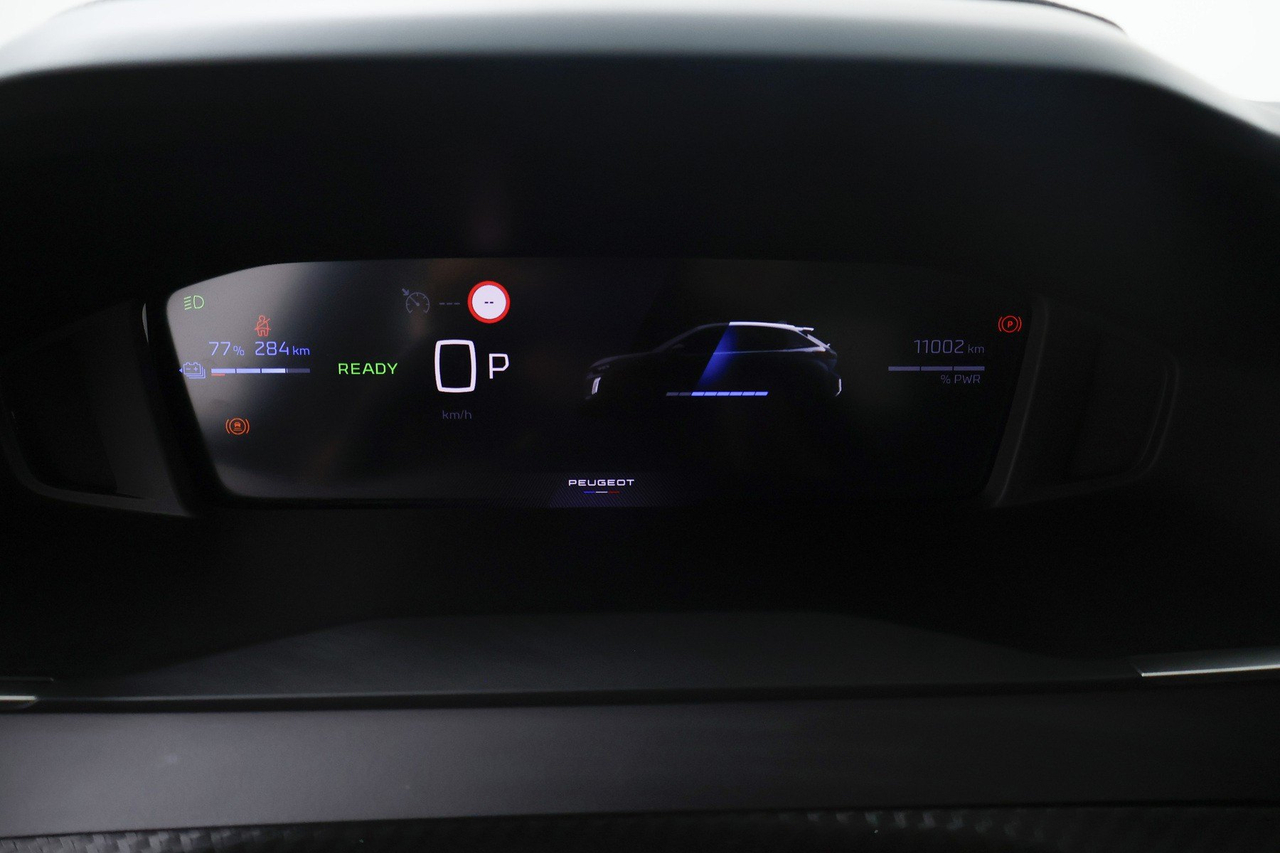 Peugeot 208 — photo 13