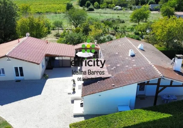 Maison 8 pièces 216 m²