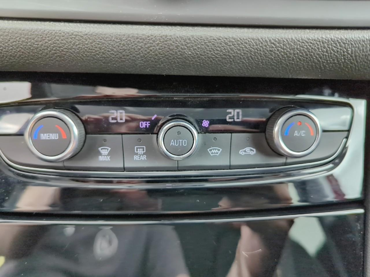 Opel Grandland 1.2 turbo 130 ch bva8 ultimate — photo 19