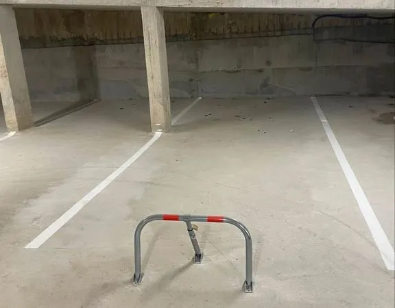Place de parking mitry