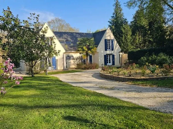 Maison Suce Sur Erdre 9 pièce(s) 243 m2