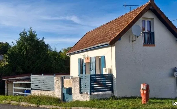 Petite maison avec jardin, garage et sous-sol - Saint-Léger-des-Vignes