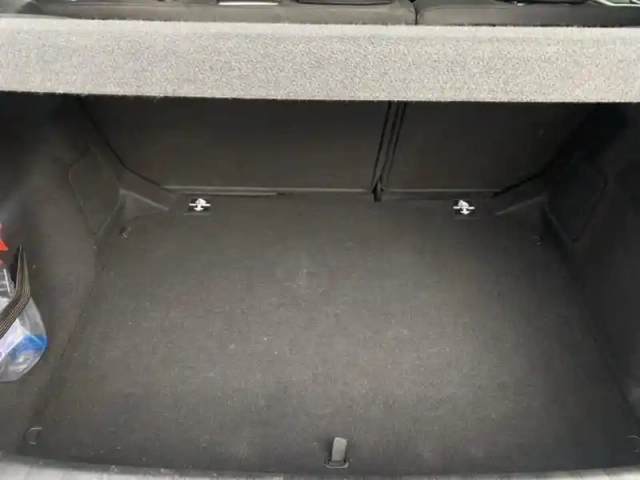 Peugeot 308 1.6 bluehdi 120ch s&amp;s style eat6 — photo 8