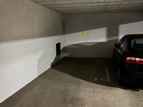 à louer - place de parking couverte - brest bellevue