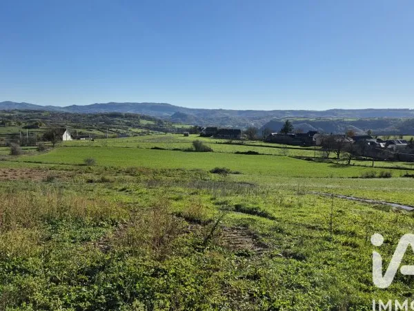 Terrain 1518 m²