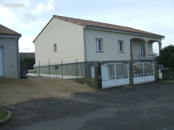 Maison récente de plain-pied