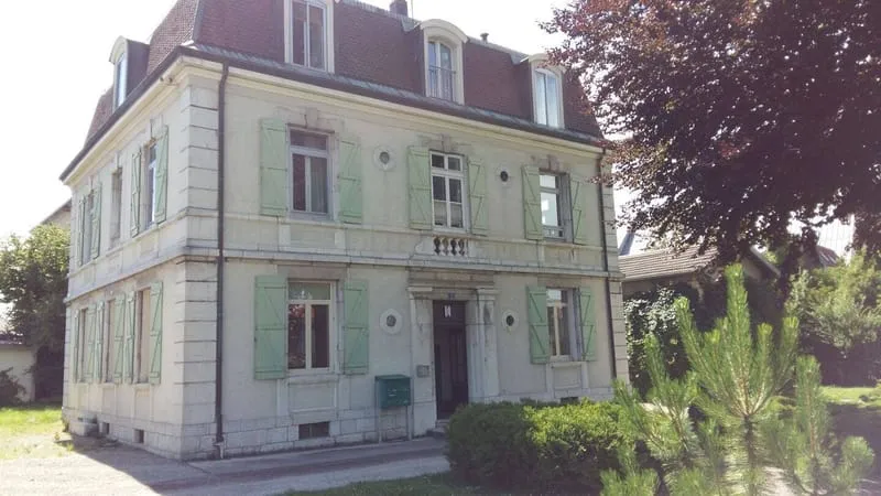 Photo 1