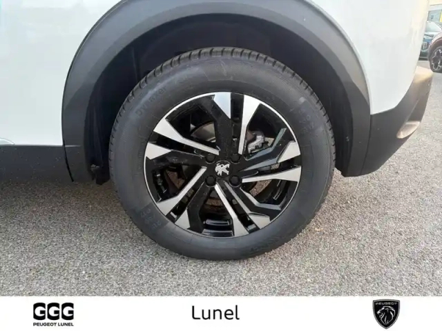 Peugeot 2008 electrique 136 ch — photo 11