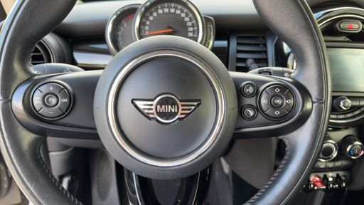 Mini Mini 1.5 One 102 - One – 2018 – 46612 km – Essence – Boîte Manuelle — photo 9