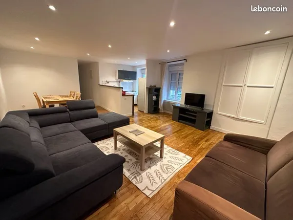 à louer - t2 meublé de 55 m² - dinan centre historique