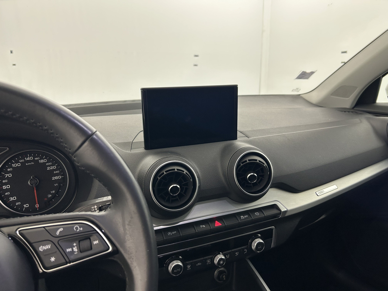 Audi Q2 — photo 12
