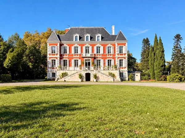 Très bel appartement dans un château avec parc et lac