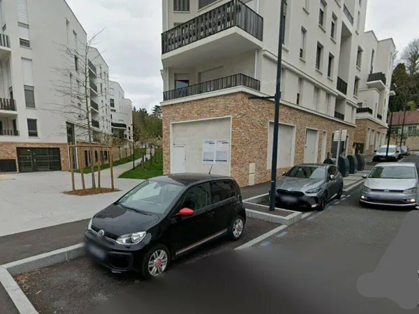 Local commercial 132 m²