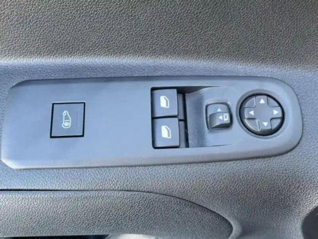 Opel Combo cargo m 650kg bluehdi 100ch s&amp;s pack premium connect — photo 12