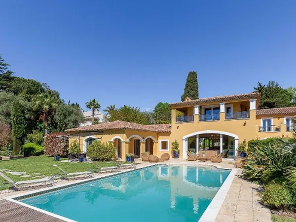 Villa 500 m²