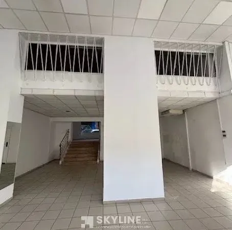 Local commercial 300 m²