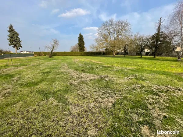 Terrain 2072m² Baron