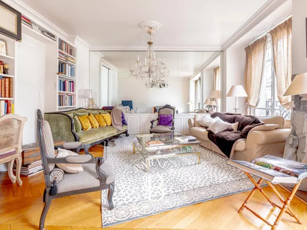 Paris 5e - Maubert-Mutualité - Appartement familial de réception de 106 m² dans un immeuble haussman